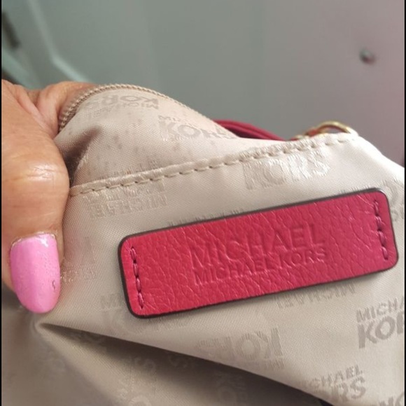 MK bag really nice - Picture 3 of 5